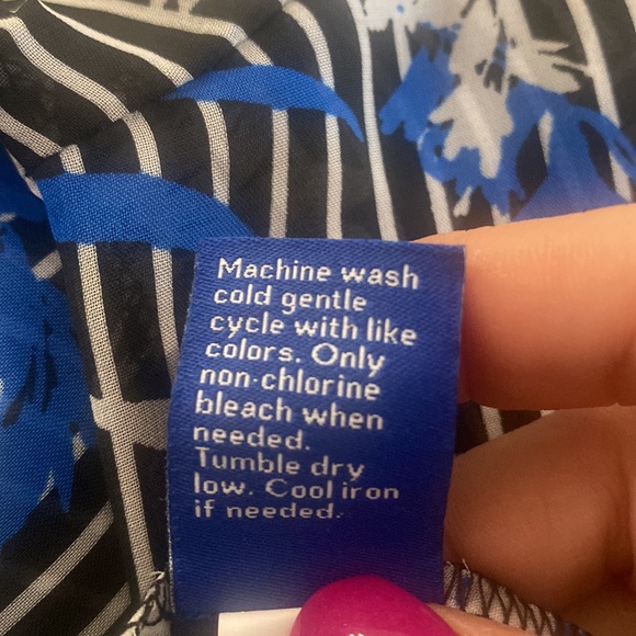 Apt. 9 Chiffon Long Sleeve Blouse - Picture 9 of 10